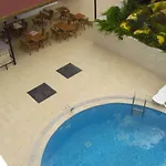 Tolan Aparthotel