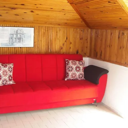 Tolan Hotel apartamentowy 3*